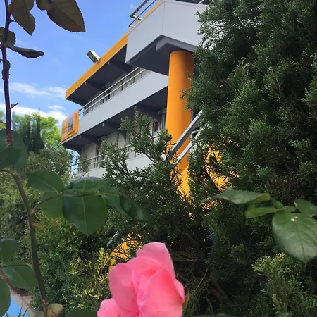 Premiere Classe Montpellier Ouest - St Jean De Vedas Hotel